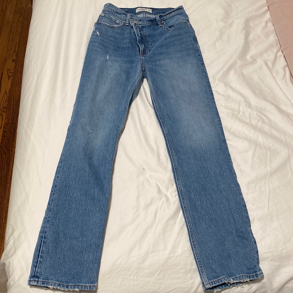 Abercrombie 90s Ultra High Rise Straight Jeans
